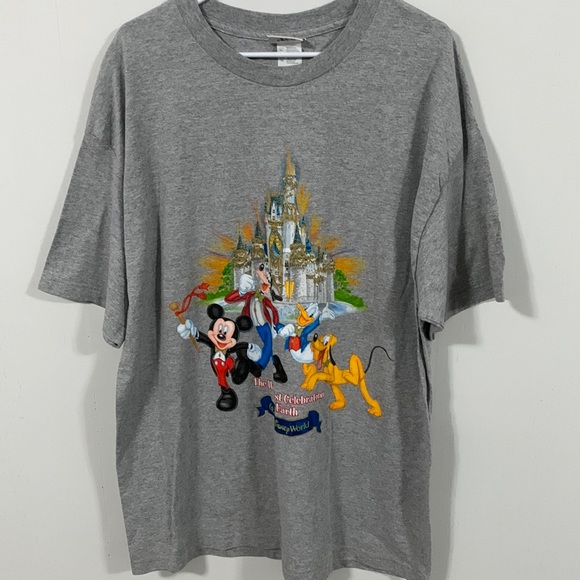 Walt Disney World XL Men’s short sleeve T- shirt NWT great condition - Picture 1 of 7